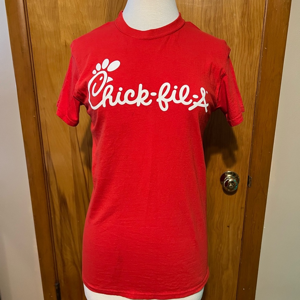 Chick-fil-A Unisex Short Sleeve Small T-Shirt